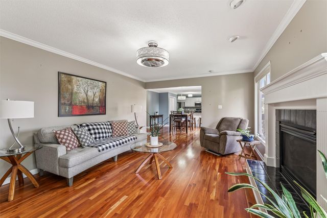 1015 SE Applewood Lane, Waukee, IA 50263