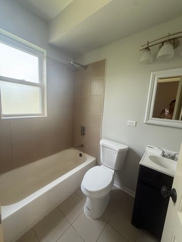 7626 S Drexel Street 1W, Chicago, IL 60619