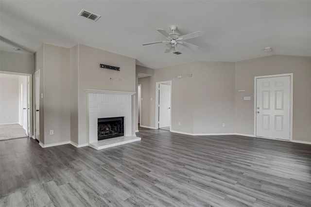 596 Creekbend Street, Crowley, TX 76036