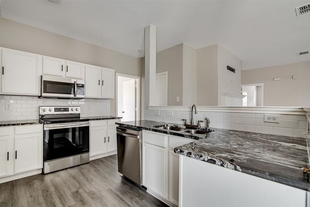 596 Creekbend Street, Crowley, TX 76036