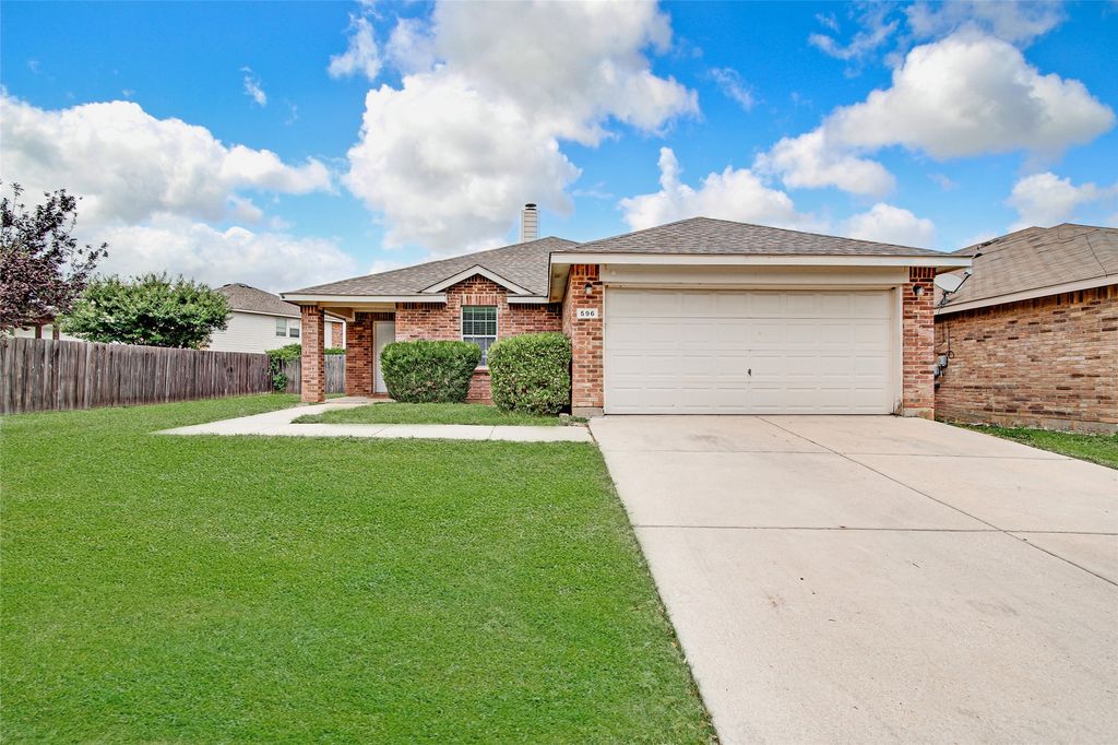 596 Creekbend Street, Crowley, TX 76036