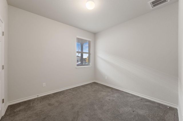 601 Platinum LN, Liberty Hill, TX 78642