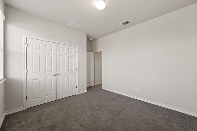 601 Platinum LN, Liberty Hill, TX 78642