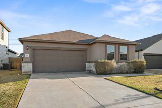 601 Platinum LN, Liberty Hill, TX 78642