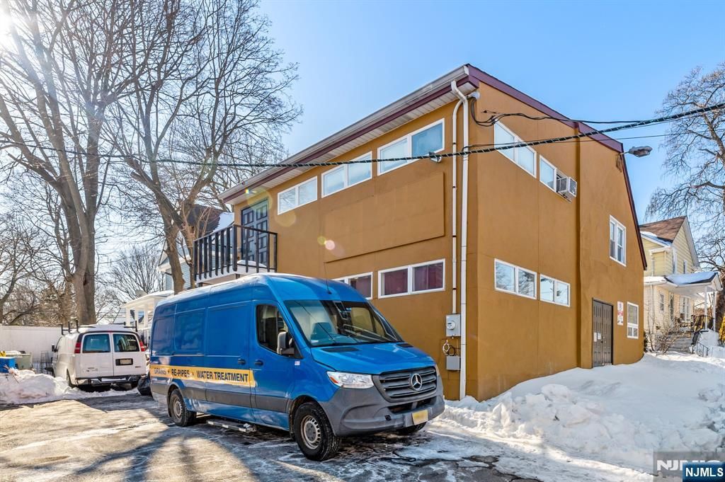 12 Orchard Street, Teaneck, NJ 07666