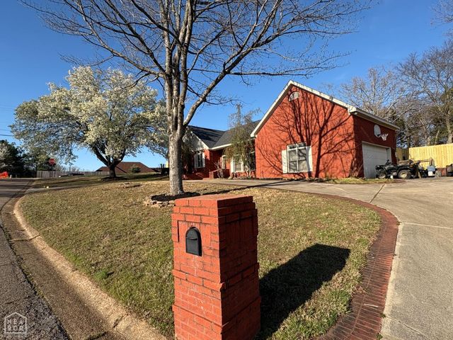 2612 Hidden Hill Circle, Jonesboro, AR 72404