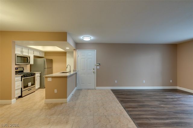 1909 Villa Palms Court 110, Las Vegas, NV 89128