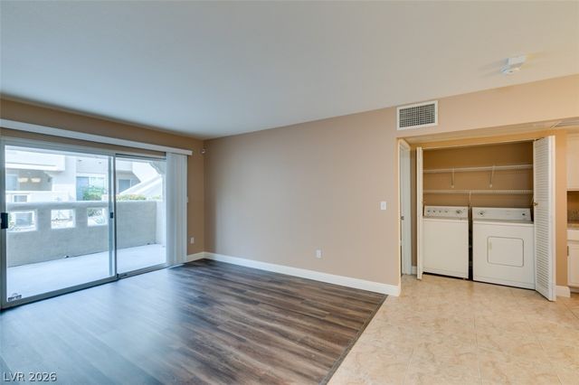 1909 Villa Palms Court 110, Las Vegas, NV 89128