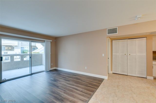 1909 Villa Palms Court 110, Las Vegas, NV 89128