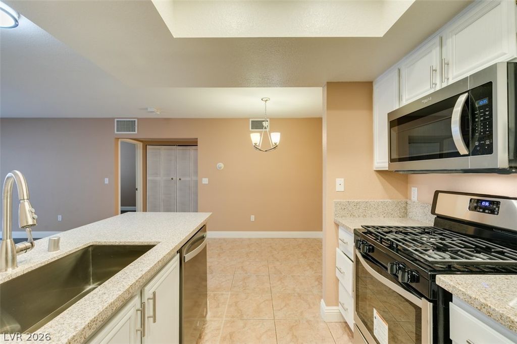 Image 17 of property listing at 1909 Villa Palms Court 110, Las Vegas, NV 89128