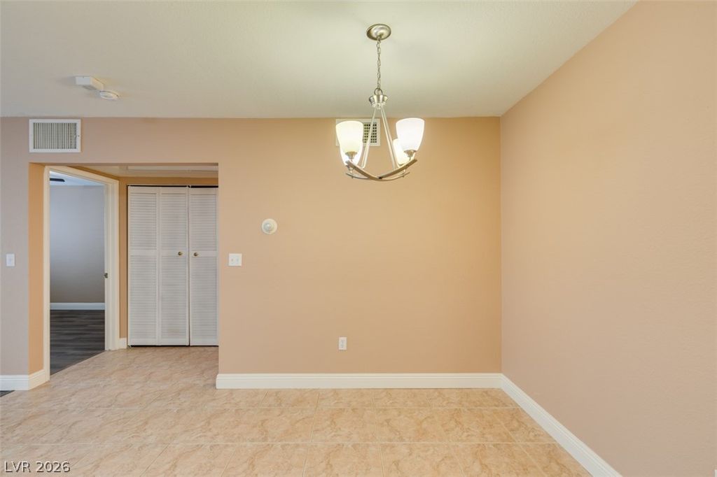 Image 6 of property listing at 1909 Villa Palms Court 110, Las Vegas, NV 89128