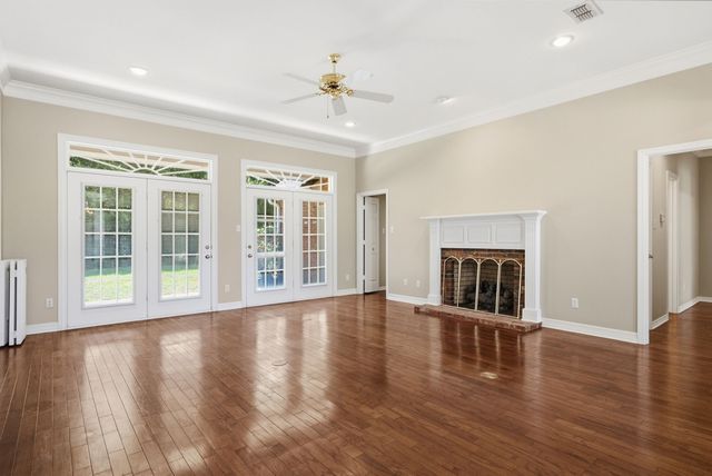 3403 Pinecreek Drive, Tyler, TX 75707