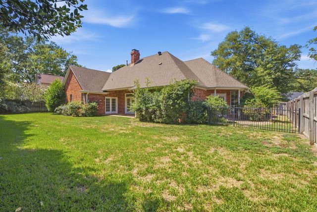 3403 Pinecreek Drive, Tyler, TX 75707