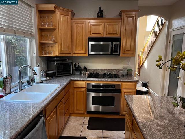 4045 Galenez Way, Antioch, CA 94531