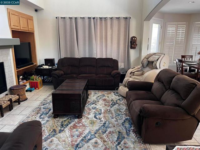 4045 Galenez Way, Antioch, CA 94531