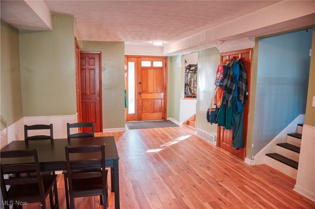 33298 Lake Road, Avon Lake, OH 44012