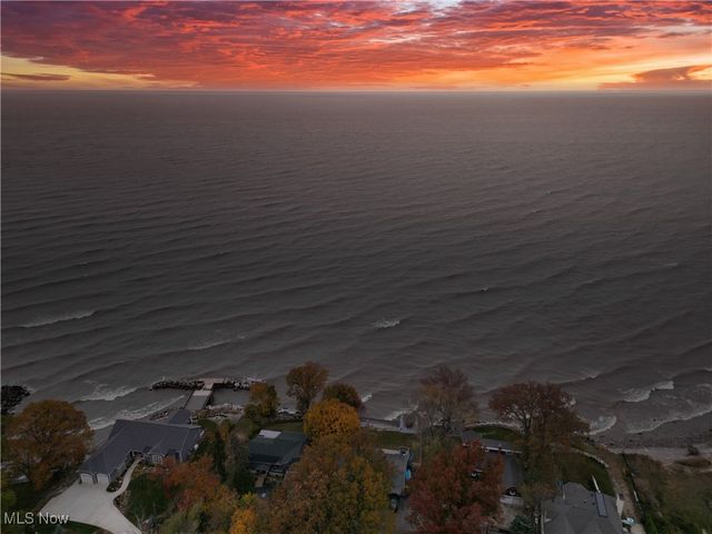 33298 Lake Road, Avon Lake, OH 44012