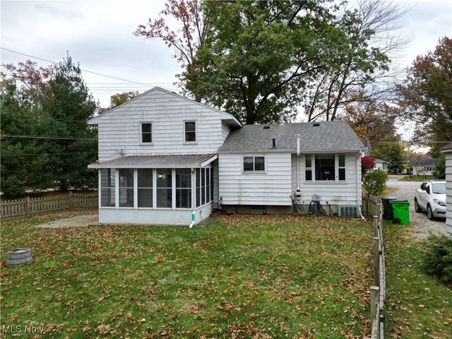 33298 Lake Road, Avon Lake, OH 44012