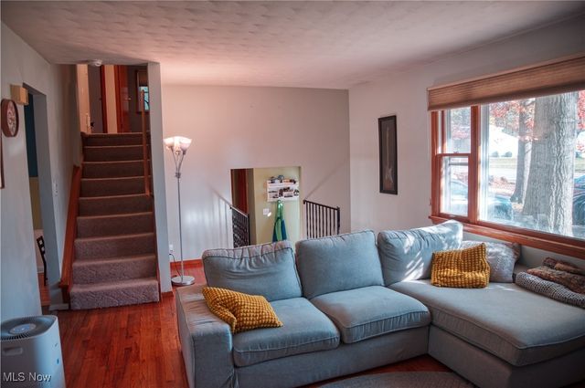 33298 Lake Road, Avon Lake, OH 44012