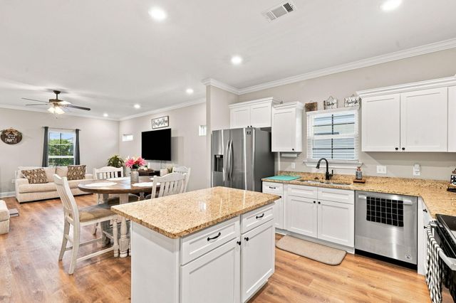 208 Legacy Blvd., Hattiesburg, MS 39402