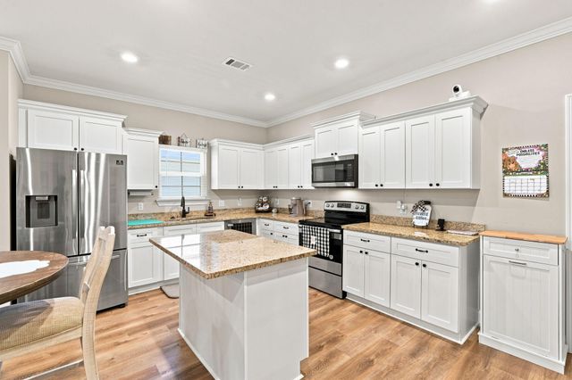 208 Legacy Blvd., Hattiesburg, MS 39402