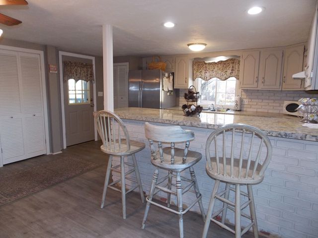 78 2nd Island Road, Webster, MA 01570