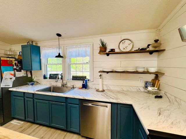 586 Scuffletown Road, Ruffin, SC 29475