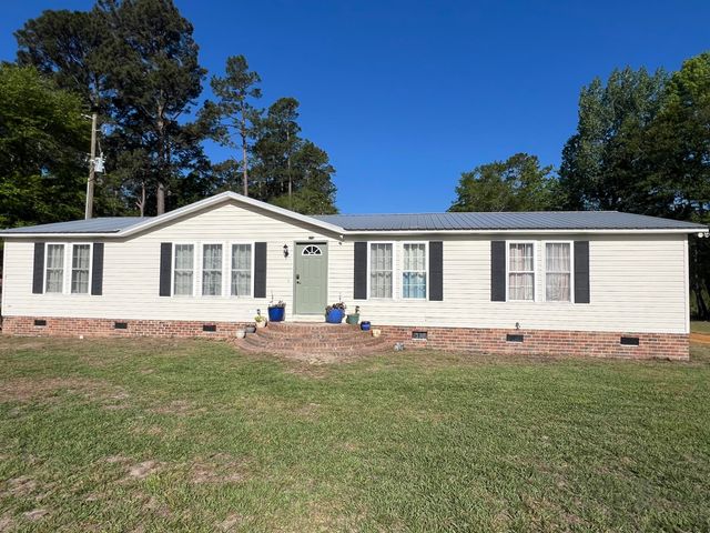 586 Scuffletown Road, Ruffin, SC 29475