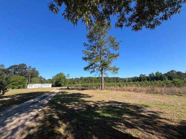 586 Scuffletown Road, Ruffin, SC 29475
