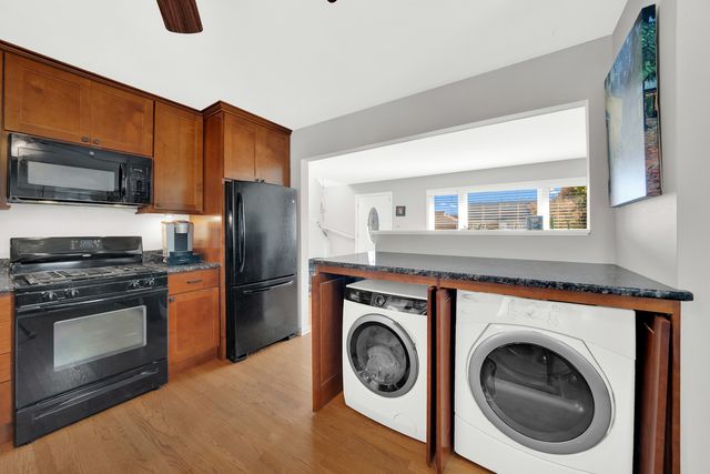 8912 Windsor Lane, Bridgeview, IL 60455