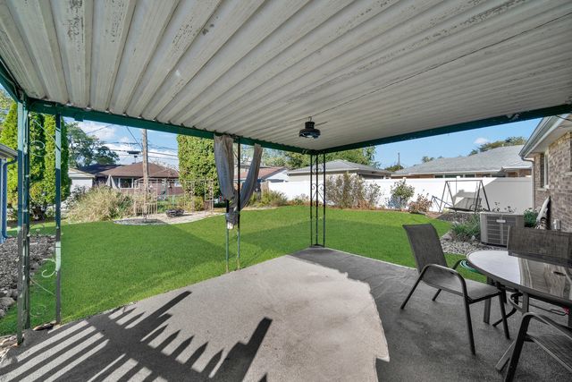 8912 Windsor Lane, Bridgeview, IL 60455