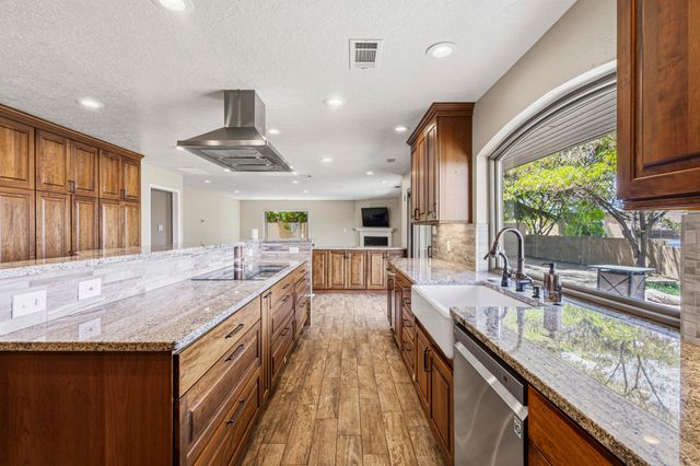 7009 Pala Mesa Court NE, Albuquerque, NM 87111