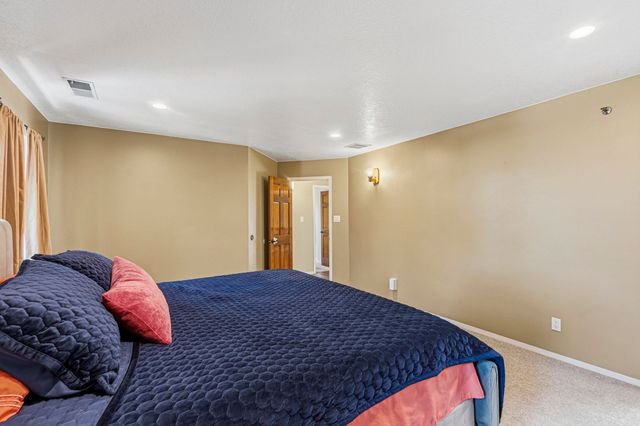 7009 Pala Mesa Court NE, Albuquerque, NM 87111