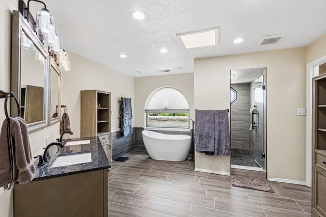7009 Pala Mesa Court NE, Albuquerque, NM 87111