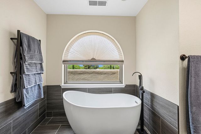 7009 Pala Mesa Court NE, Albuquerque, NM 87111