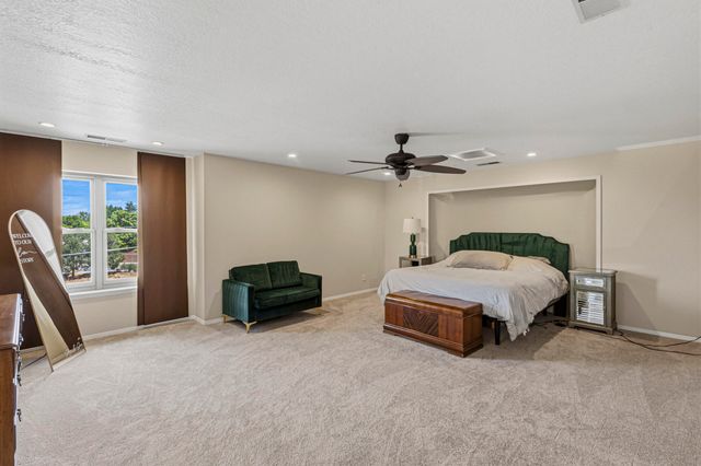 7009 Pala Mesa Court NE, Albuquerque, NM 87111