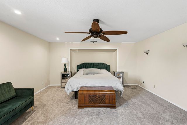 7009 Pala Mesa Court NE, Albuquerque, NM 87111