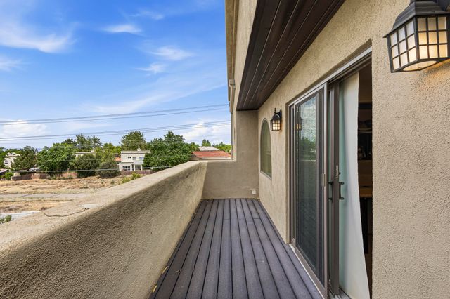 7009 Pala Mesa Court NE, Albuquerque, NM 87111