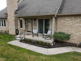 16738 Fieldstone Ridge, Macomb Twp, MI 48042