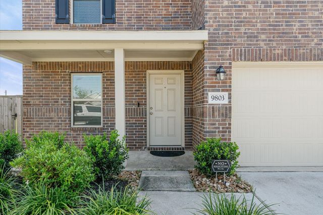 9803 Wembley Vista Court, Baytown, TX 77521