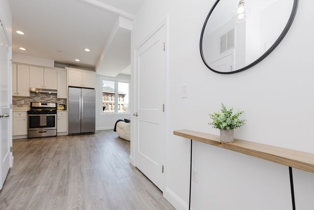 92-94 George St 203, Boston, MA 02119