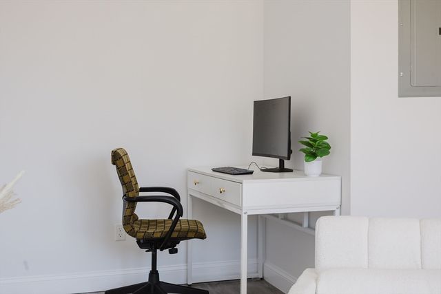 92-94 George St 203, Boston, MA 02119