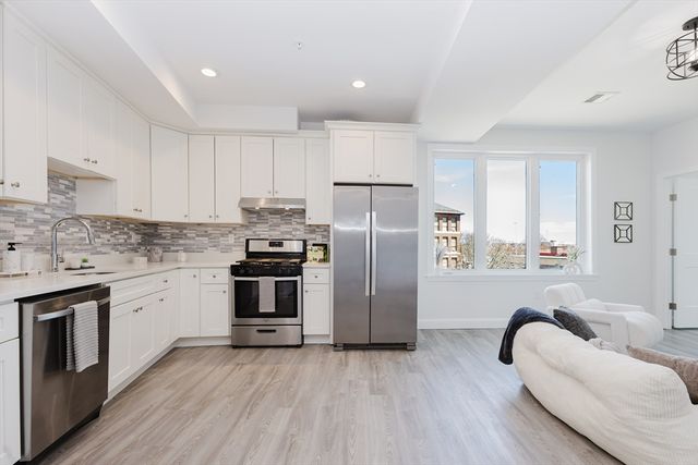 92-94 George St 203, Boston, MA 02119