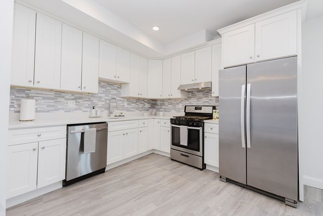 92-94 George St 203, Boston, MA 02119