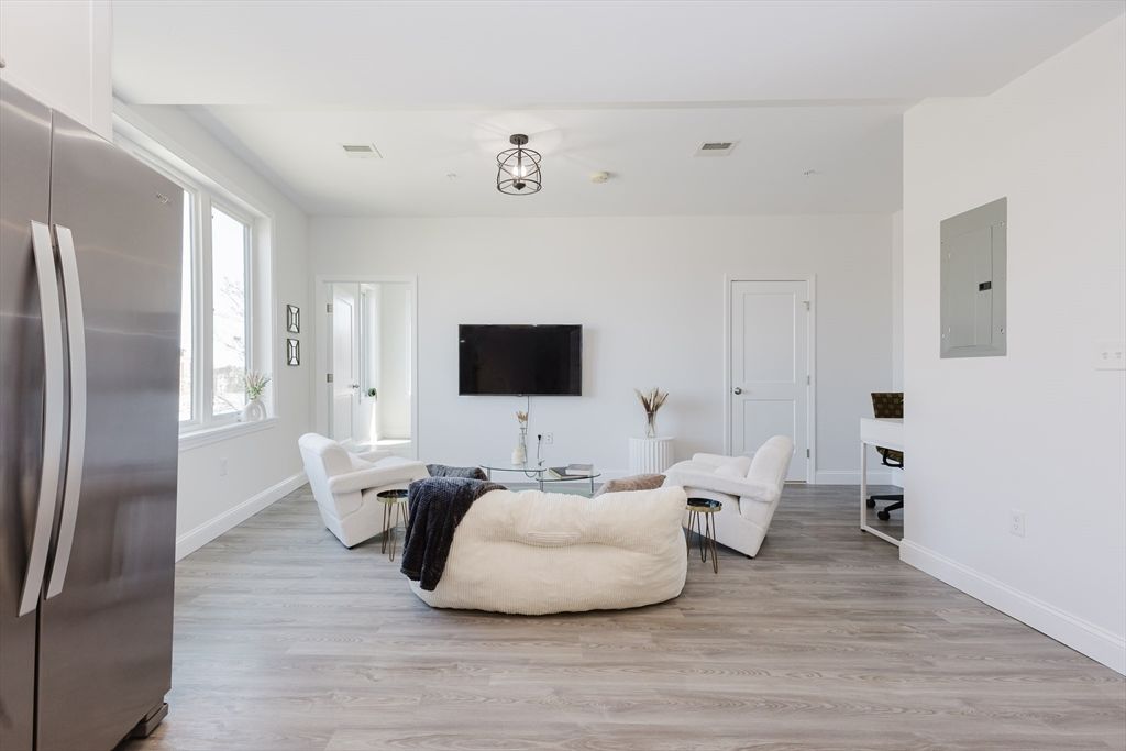 92-94 George St 203, Boston, MA 02119