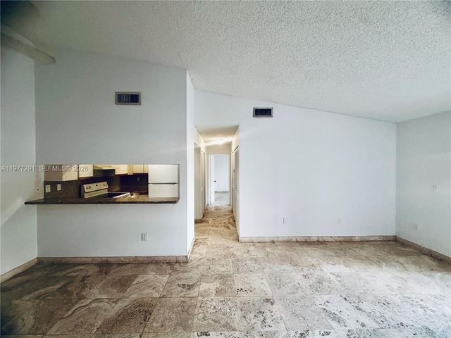 8811 SW 123rd Ct 203-1, Miami, FL 33186