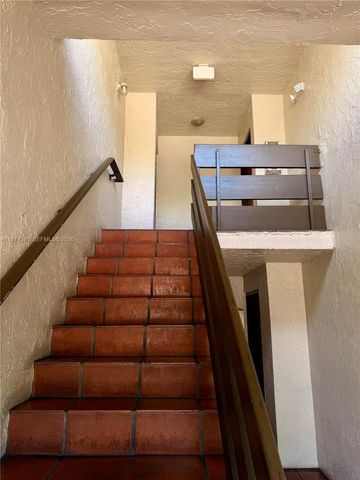 8811 SW 123rd Ct 203-1, Miami, FL 33186