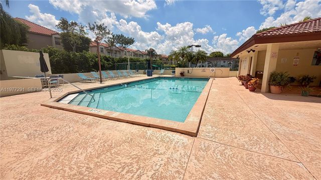 8811 SW 123rd Ct 203-1, Miami, FL 33186