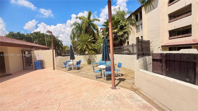 8811 SW 123rd Ct 203-1, Miami, FL 33186