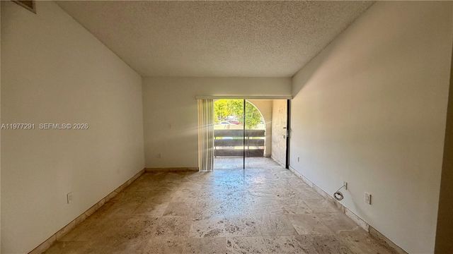 8811 SW 123rd Ct 203-1, Miami, FL 33186